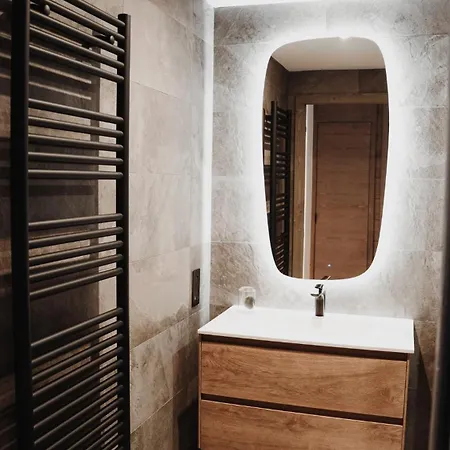 Des Cerisiers - Luxe Et Parking A Le Praz アパート クールシュヴェル