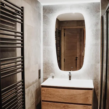 Des Cerisiers - Luxe Et Parking A Le Praz アパート クールシュヴェル