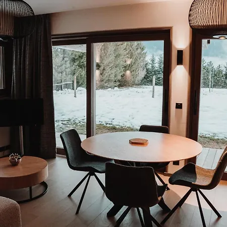 Des Cerisiers - Luxe Et Parking A Le Praz クールシュヴェル