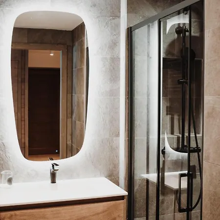 Des Cerisiers - Luxe Et Parking A Le Praz كورشوفيل