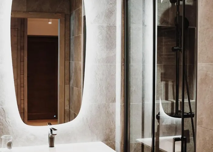 Des Cerisiers - Luxe Et Parking A Le Praz Courchevel